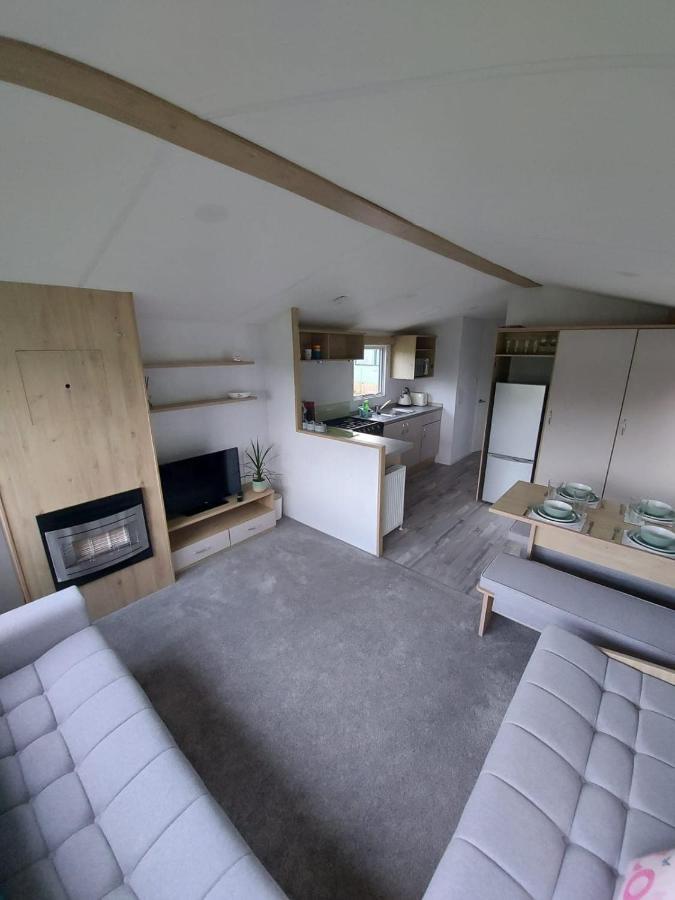 Woofles Luxury Caravan At Knaresborough Lido ภายนอก รูปภาพ