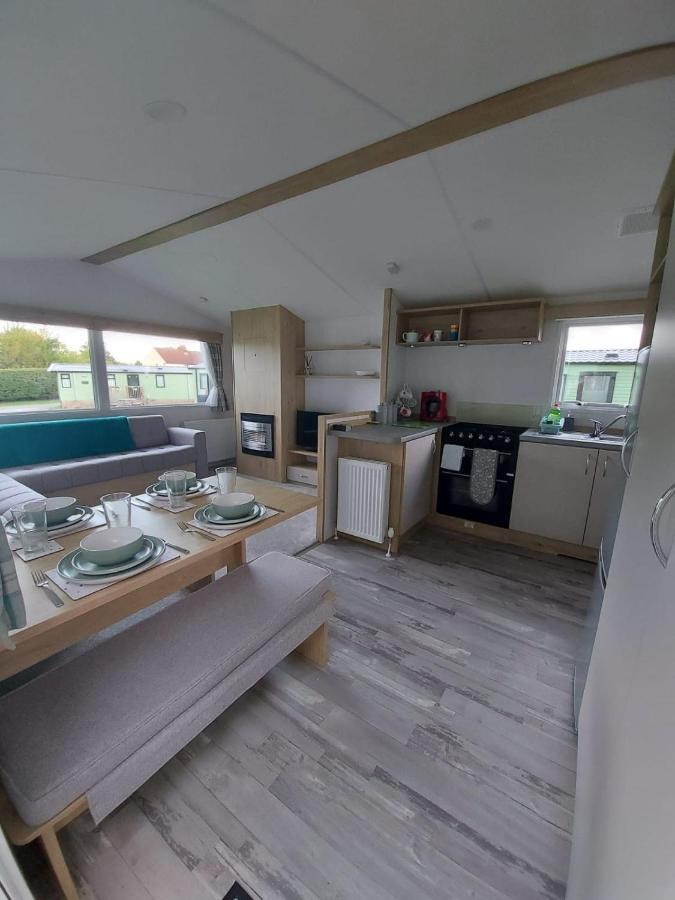 Woofles Luxury Caravan At Knaresborough Lido ภายนอก รูปภาพ